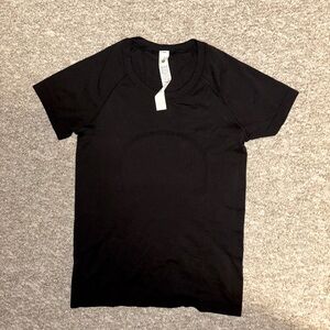 BRAND NEW Lululemon Swiftly Tech